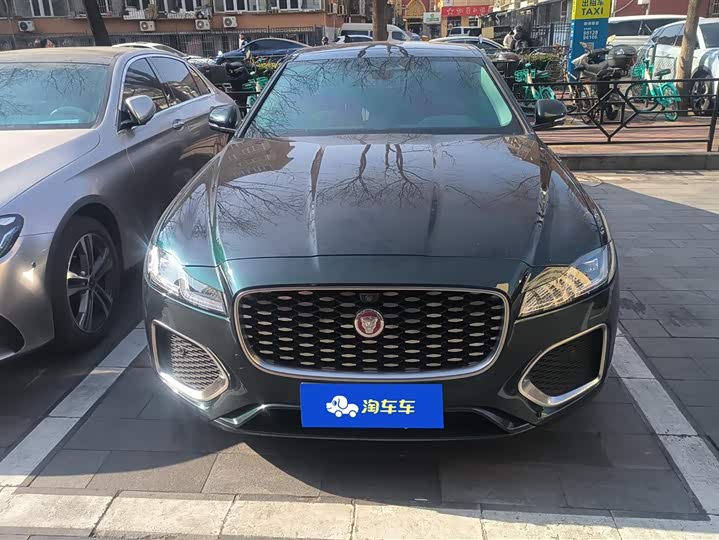 Фото 2 - Jaguar XF L