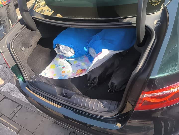 Фото 4 - Jaguar XF L