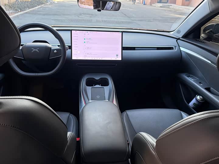 Фото 9 - XPeng Mona M03