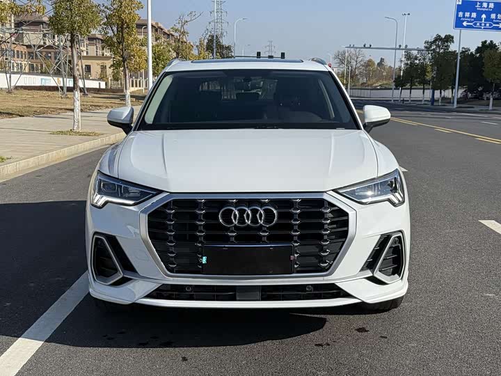 Фото 2 - Audi Q3