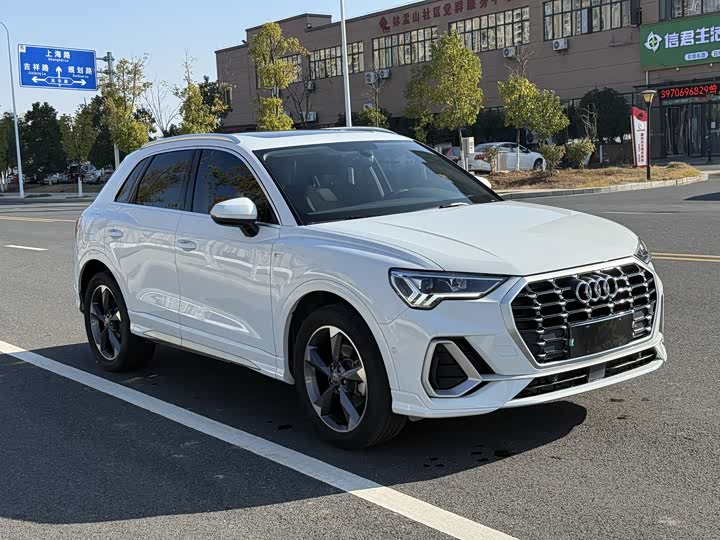 Фото 3 - Audi Q3