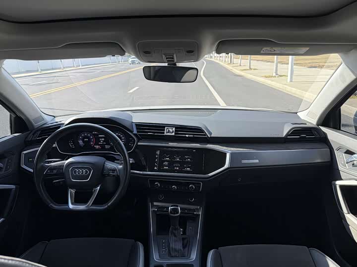 Фото 9 - Audi Q3