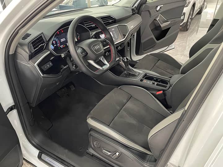 Фото 5 - Audi Q3