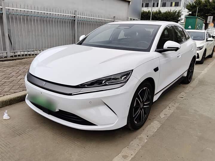 Фото 2 - BYD Qin L