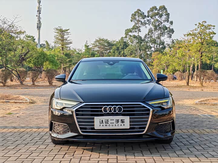 Фото 2 - Audi A6L