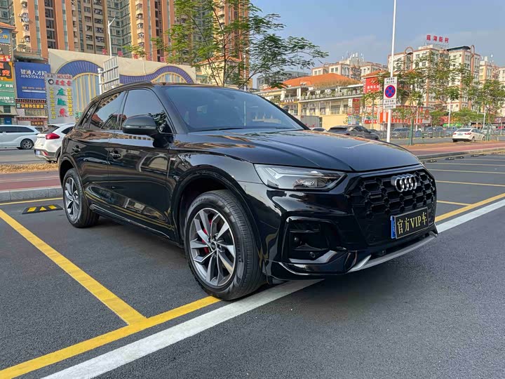 Фото 3 - Audi Q5L