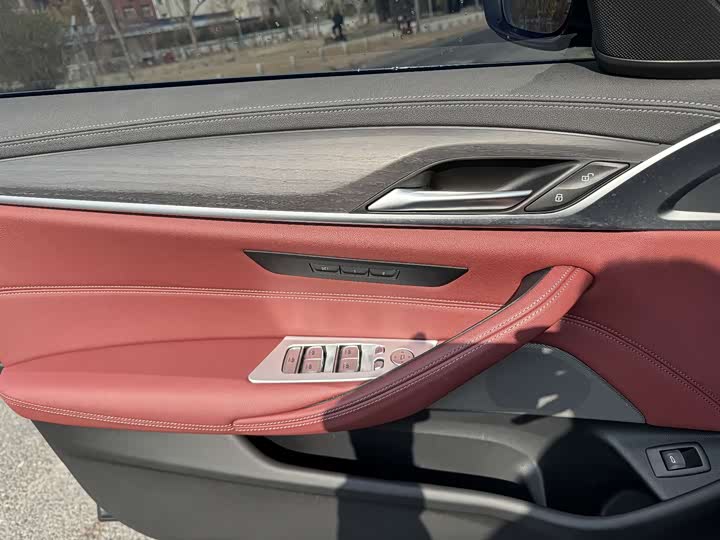 Фото 6 - BMW 5 Series