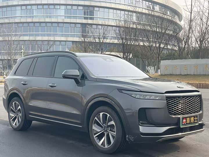 Фото 1 - LiXiang One