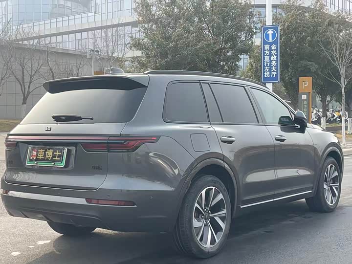 Фото 9 - LiXiang One