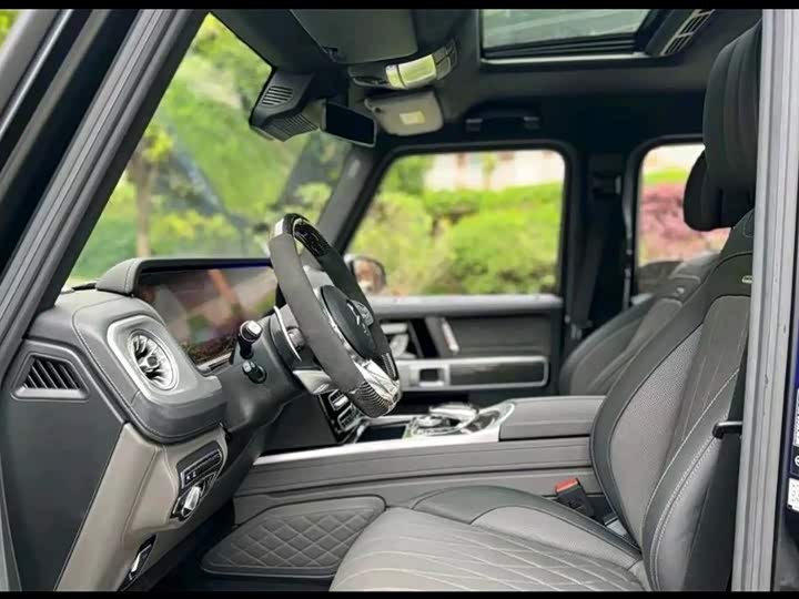 Фото 9 - Mercedes-Benz G-Class AMG