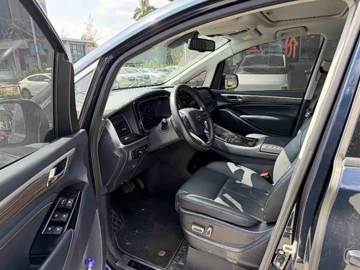 Фото 3 - GAC Trumpchi M8