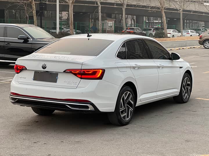 Фото 4 - Volkswagen Sagitar L