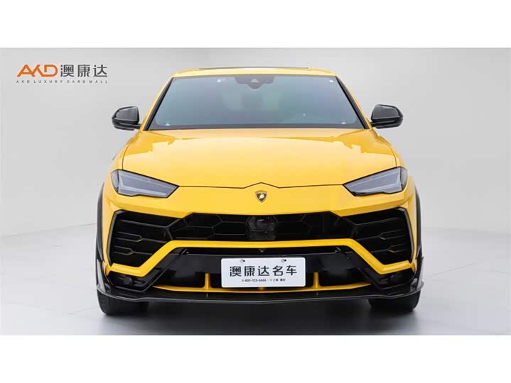 Фото 2 - Lamborghini Urus
