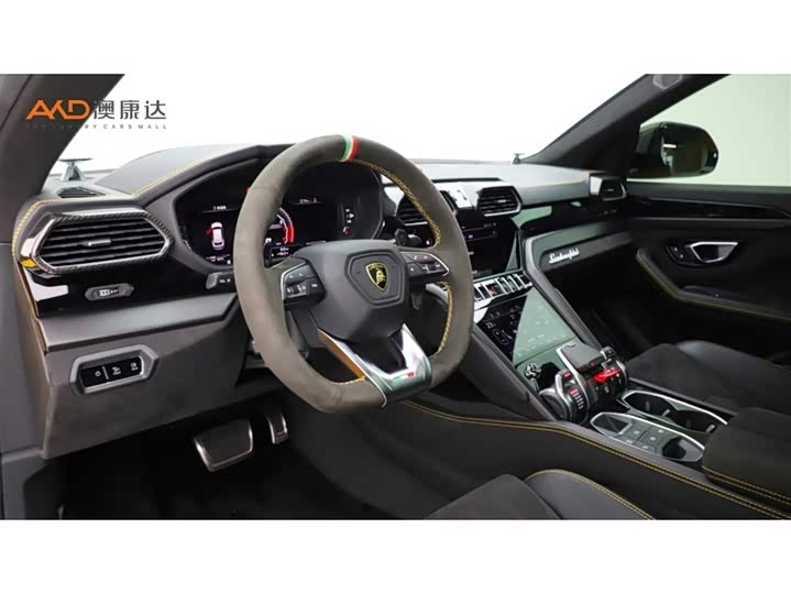 Фото 6 - Lamborghini Urus