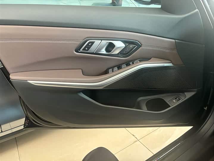 Фото 4 - BMW 3 Series