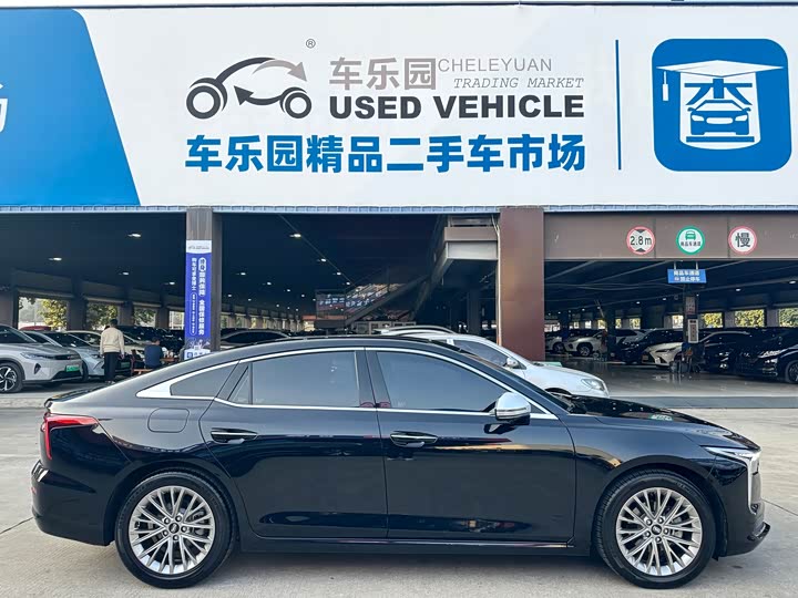 Фото 8 - Bestune B70