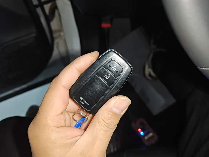 Фото 9 - Toyota Wildlander