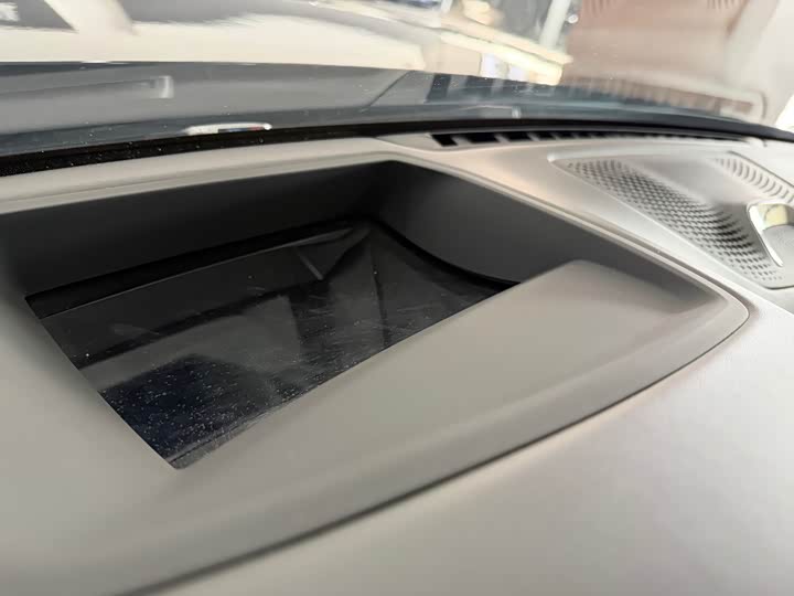 Фото 8 - BMW 7 Series