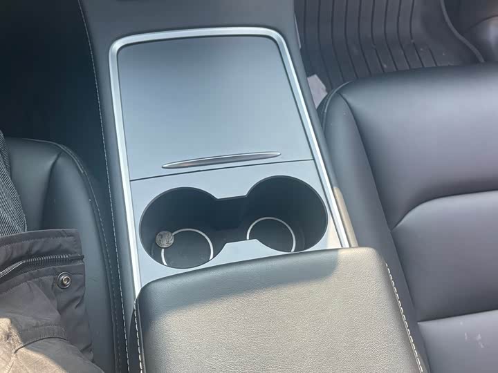 Фото 9 - Tesla Model Y