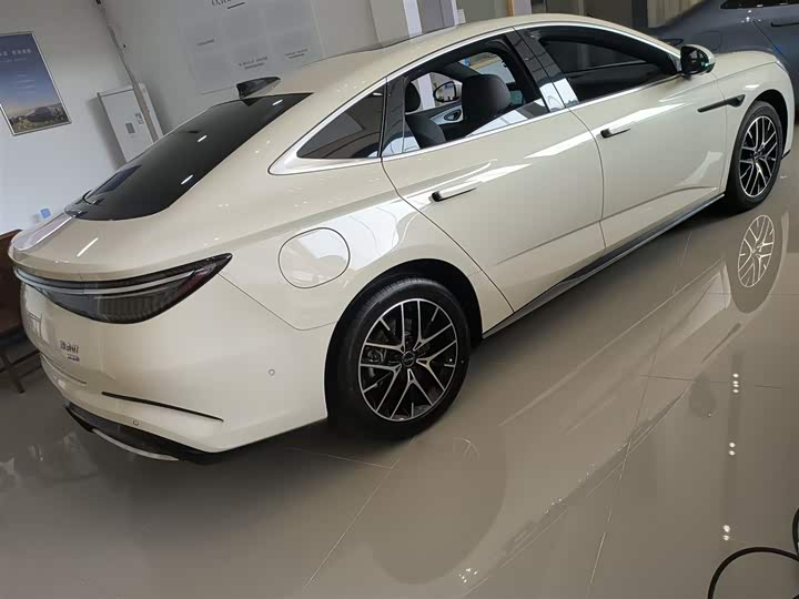 Фото 7 - BYD Seal 07 DM-i Hybrid