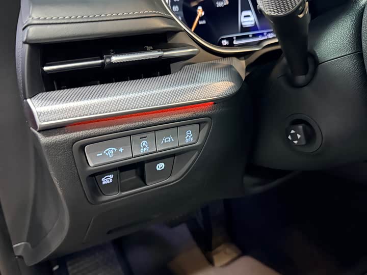 Фото 8 - Genesis G80