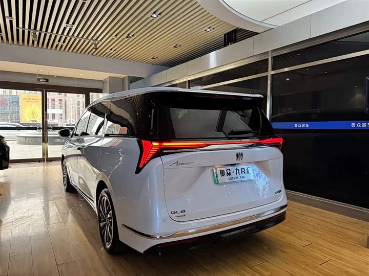 Фото 6 - Buick GL8 Hybrid