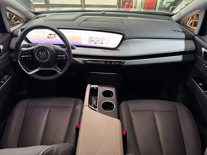 Фото 7 - Buick GL8 Hybrid