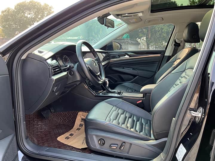 Фото 4 - Volkswagen Passat