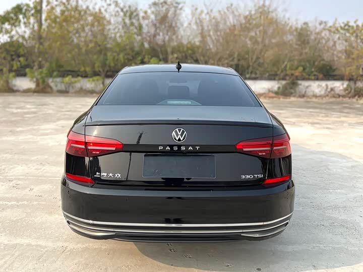 Фото 8 - Volkswagen Passat