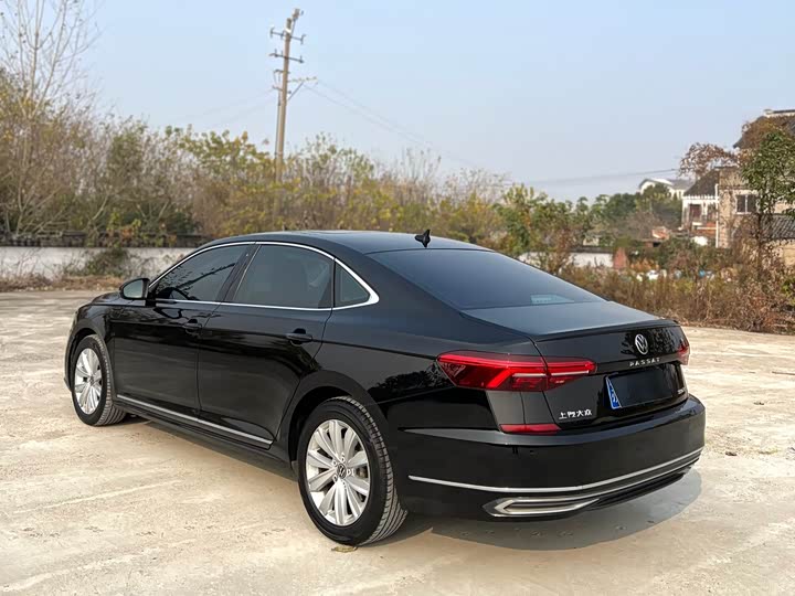 Фото 9 - Volkswagen Passat