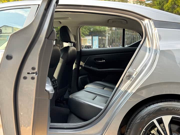 Фото 5 - Nissan Sylphy