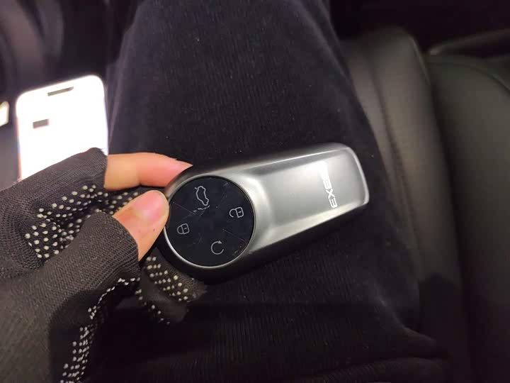 Фото 9 - Exeed Sterra ET