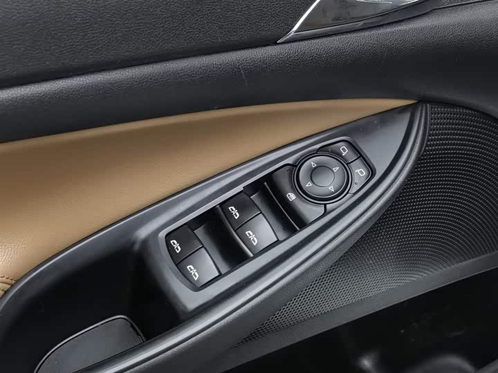 Фото 9 - Buick GL6