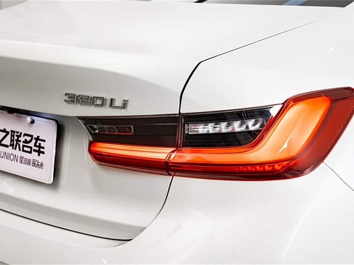 Фото 9 - BMW 3 Series