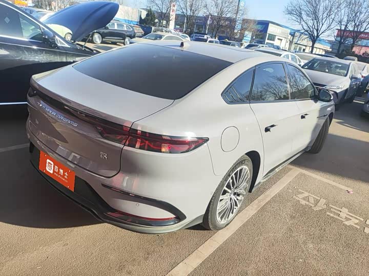 Фото 4 - BYD Han