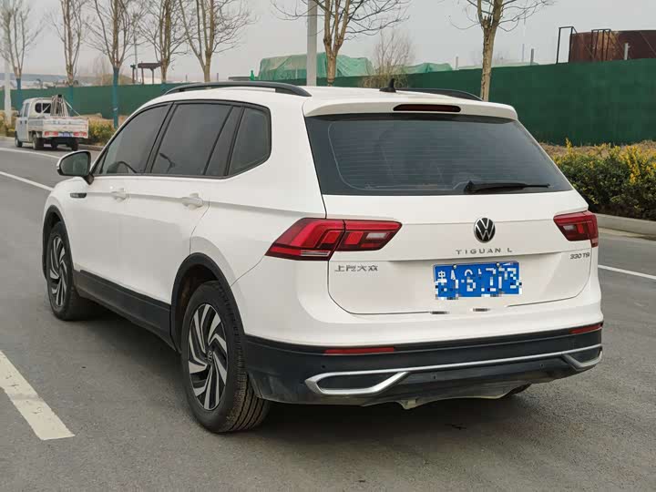 Фото 4 - Volkswagen Tiguan L Pro