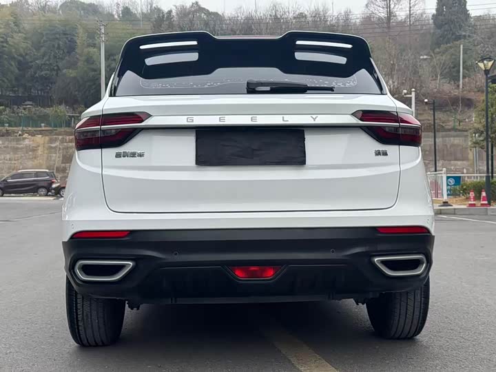 Фото 4 - Geely Coolray