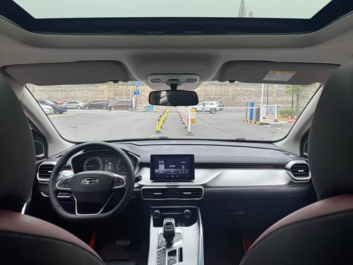 Фото 9 - Geely Coolray