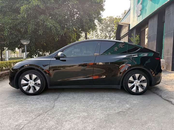 Фото 7 - Tesla Model Y