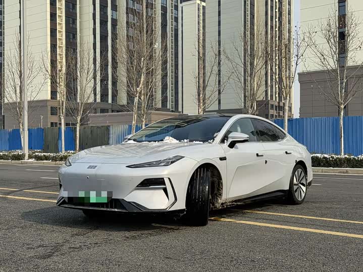 Фото 1 - Geely Galaxy E8