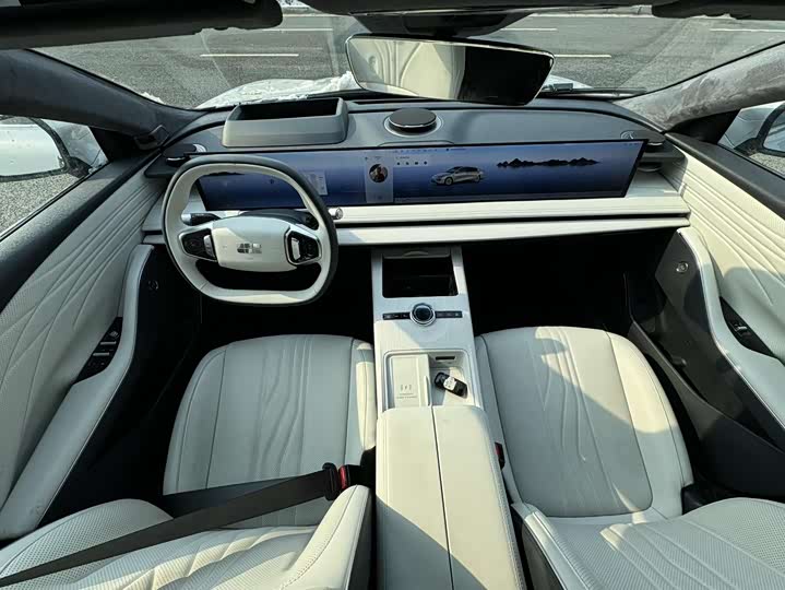 Фото 6 - Geely Galaxy E8