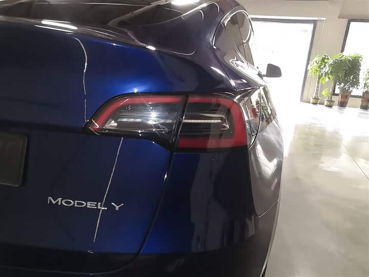 Фото 8 - Tesla Model Y