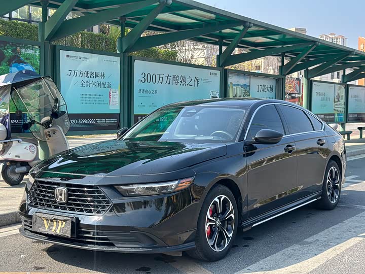 Фото 1 - Honda Accord