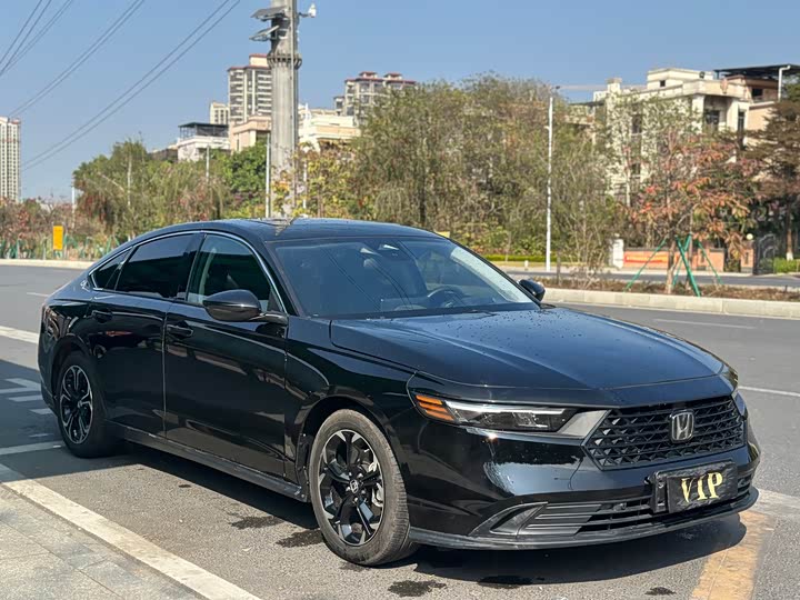 Фото 3 - Honda Accord