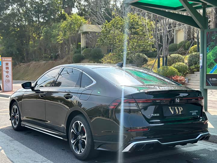 Фото 6 - Honda Accord