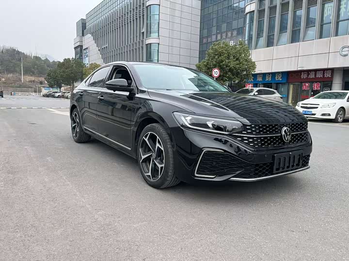 Фото 3 - Volkswagen Passat