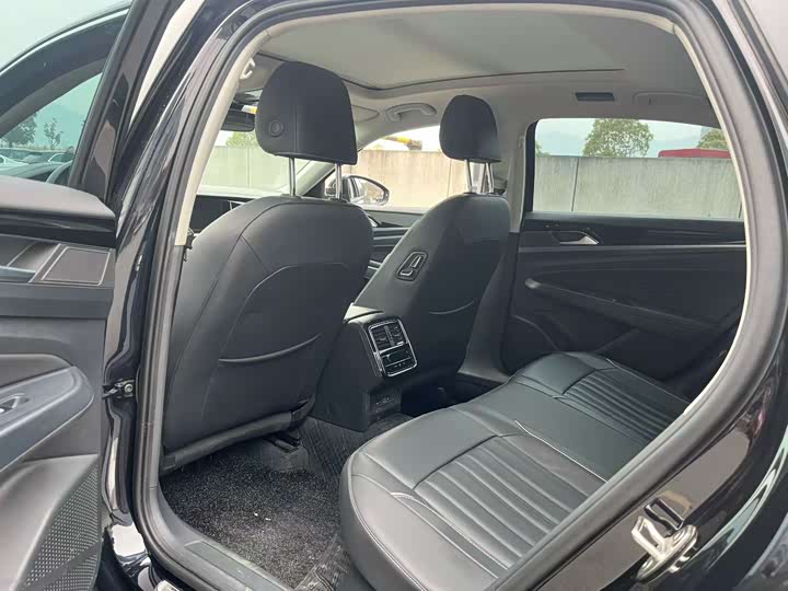 Фото 6 - Volkswagen Passat