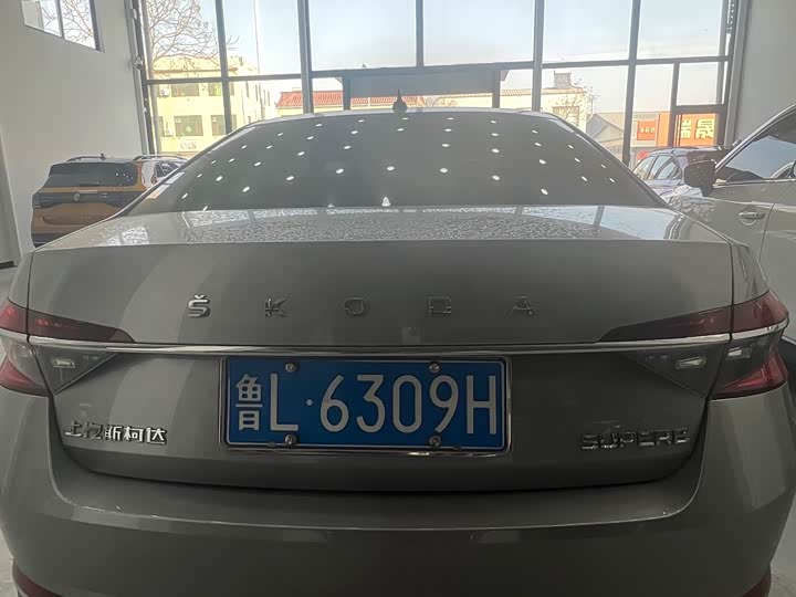 Фото 5 - Skoda Superb