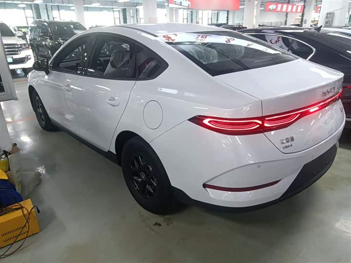 Фото 6 - BYD Qin Plus