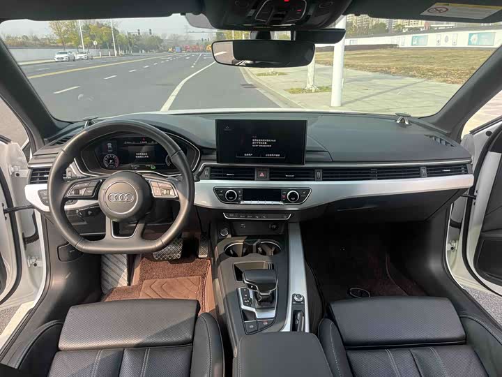 Фото 9 - Audi A4L